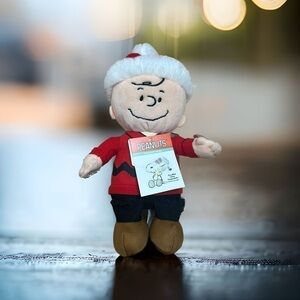 Charlie Brown Plush Sings Jingle Bells NEW Peanuts Christmas Stuffed Doll